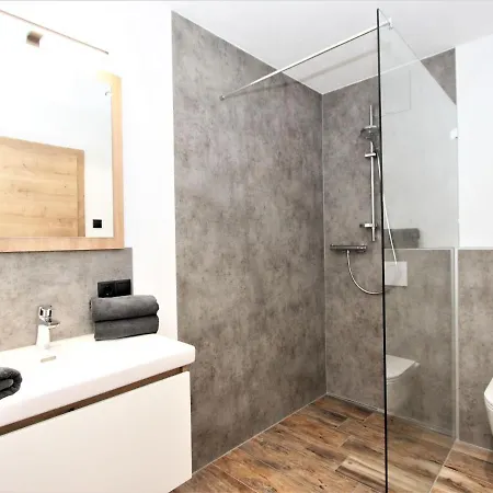 Bernadette Apartment